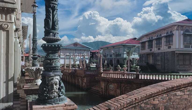 From Manila: Las Casas Filipinas de Acuzar Guided Day Trip - The Heritage Tour Through Restored Casas: How the Stories Land