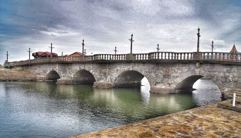 From Manila: Las Casas Filipinas de Acuzar Guided Day Trip - Getting There From Metro Manila: The Early Pickup and the Long Clock