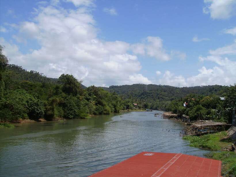 From Manila: Majestic Pagsanjan Falls Adventure - A canoe sprint to Pagsanjan Falls, with cave swimming