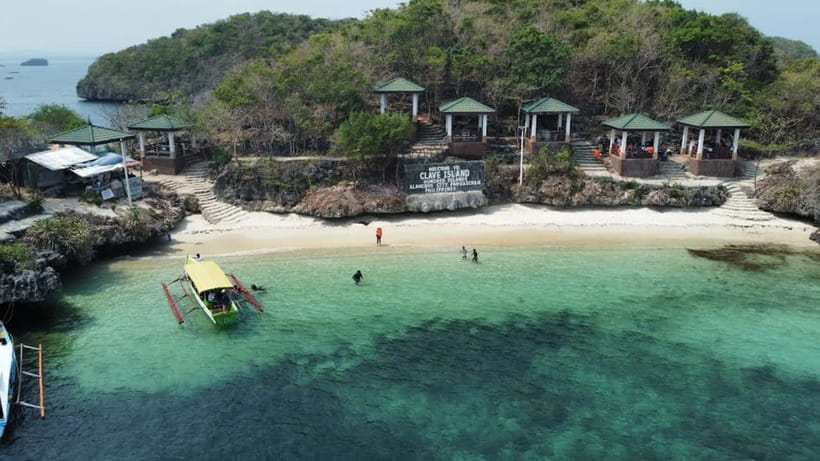 From Manila: Pangasinan Hundred Islands Guided Tour - Cave Cliff Jumping and the adrenaline sequence: where extra fees and physical effort show up