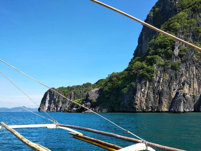 From Puerto Princesa: Day Trip to El Nido and Island Hopping - Big Lagoon and kayaking: how to use the included gear to your advantage