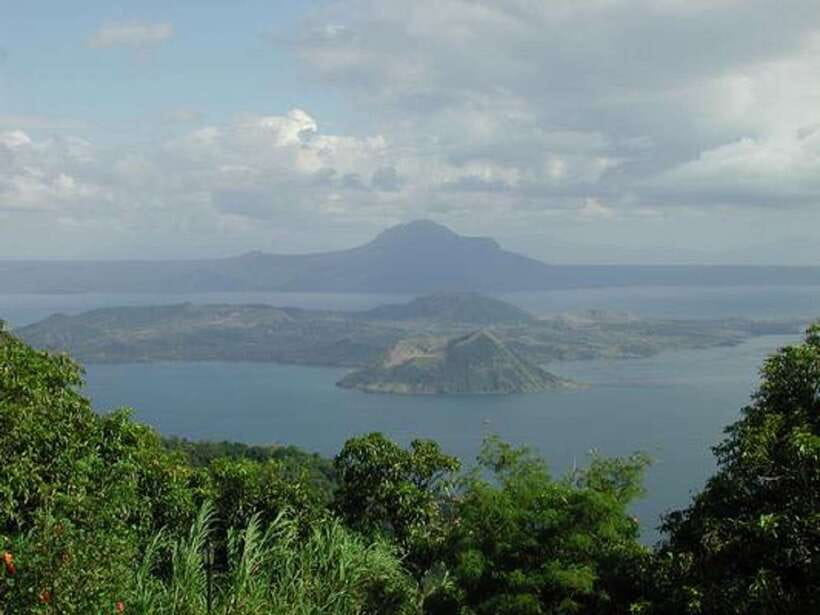 Full-Day Manila City, Tagaytay Taal Volcano and Lake Tour - Fort Santiago and Jose Rizal at the Pasig River Entrance