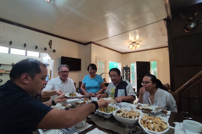 Home Cooked Meal with a Filipino Grandma - Meeting in Makati: a clear start and an easy return