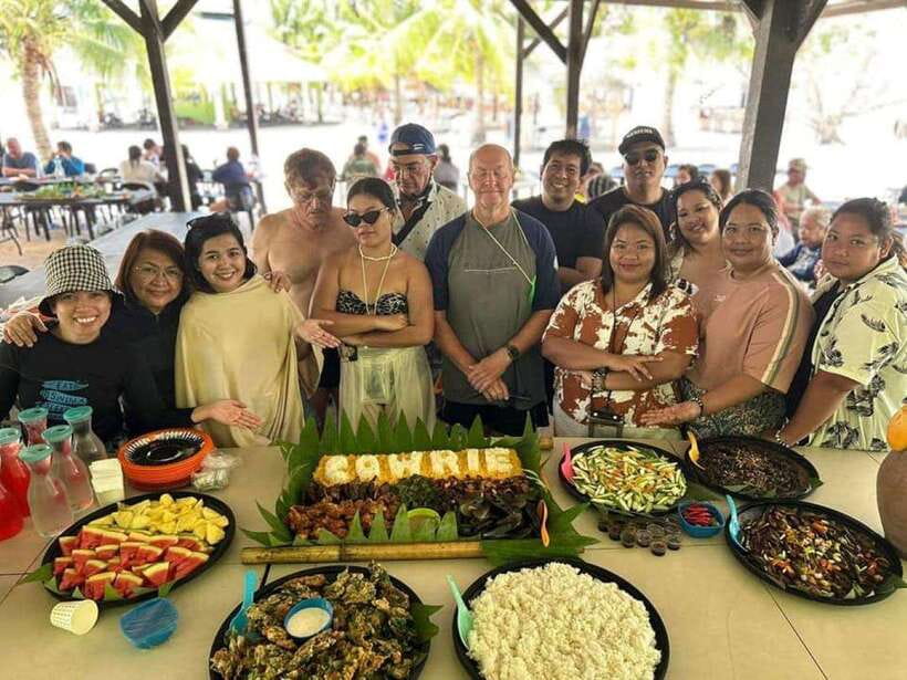 Honda Bay Island: Island Tour with Lunch & Transfer - Starfish Island: swimming and snorkeling in clear water