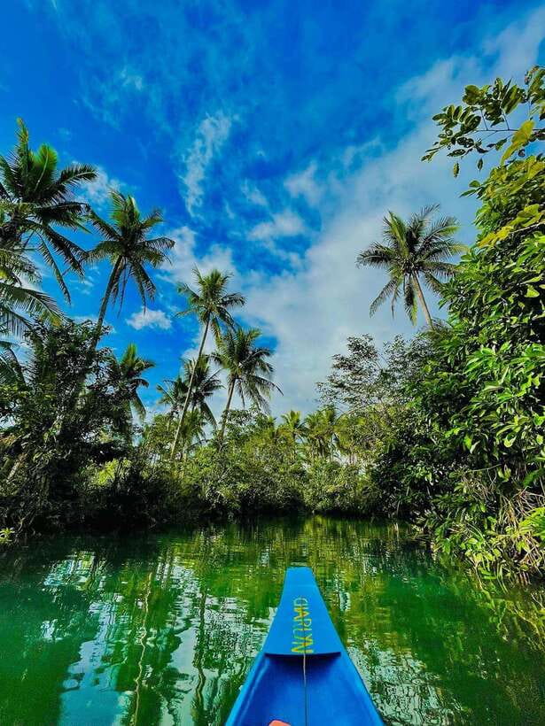 Land Tour Joiners - Stop 1: Secret Beach, clear water and quick sand time