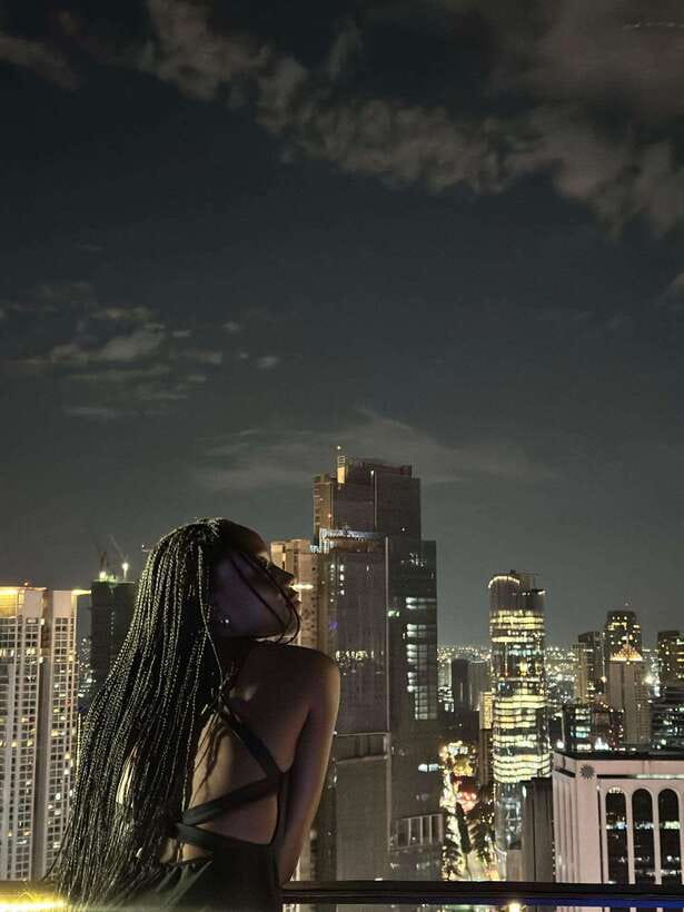 Makati: Rooftop Bar Hopping Tour with Venus - Crowds, Noise, and the Nightlife Comfort Check
