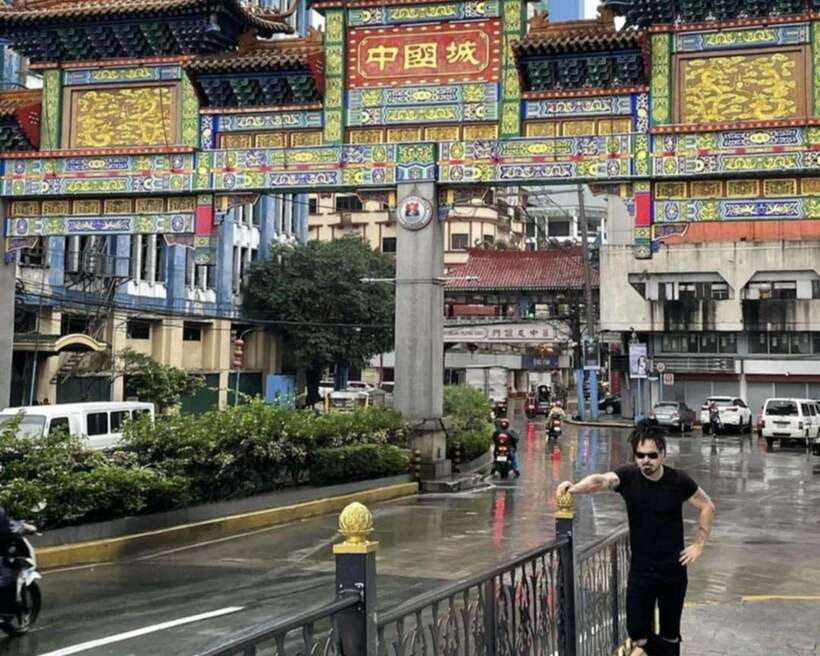 Manila: Binondo Chinatown Food Tour with Free Food Samples - Plaza San Lorenzo Ruiz: connecting food and the neighborhood’s identity