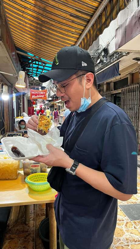 Manila Chinatown Food Tour with Local Guide - Local transportation, a sidecar taxi moment, and why it helps