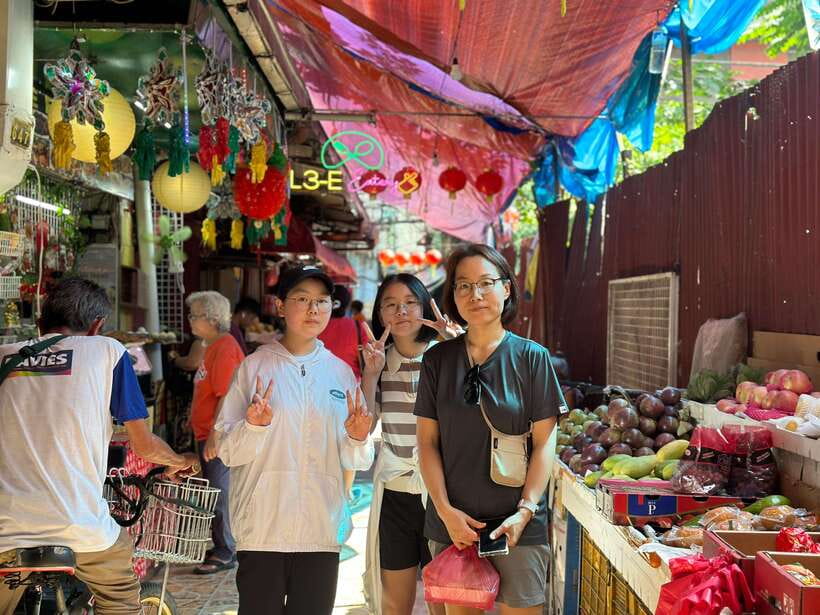 Manila Chinatown Hidden Gems with Venus - How You’ll Get Around: Jeepney, Electric Tricycle, and Tuk Tuk