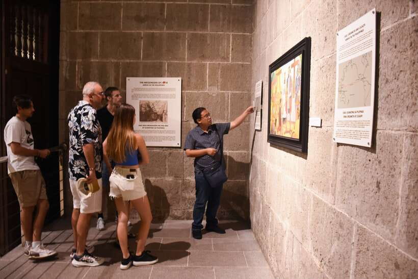 Manila: Filipino Historic Walking Tour in Intramuros - Fort Santiago: ending at a military garrison and the independence story