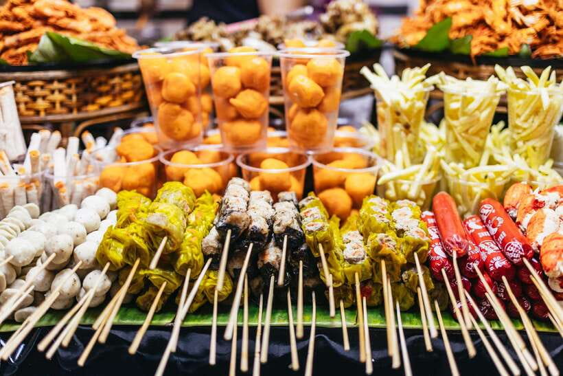 Manila: Guided Night Market Experience - Divisoria Market after dark: shopping that targets real deals