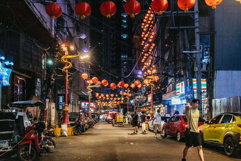 Manila: Guided Night Market Experience - Getting around like locals: tuktuk, train, and Jeepney