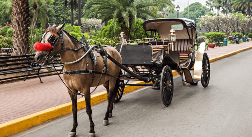 MANILA: HISTORICAL KALESA RIDE TOUR EXPERIENCE IN INTRAMUROS - A horse-drawn kalesa loop through Intramuros that’s built for first-timers