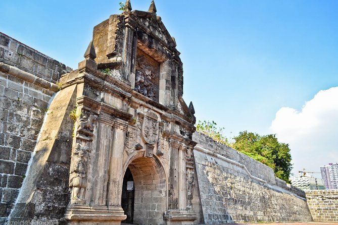 Manila Old and New: Sightseeing Tour Including Intramuros and Fort Santiago - Manila American Cemetery and Memorial: WWII History in a Quiet Space