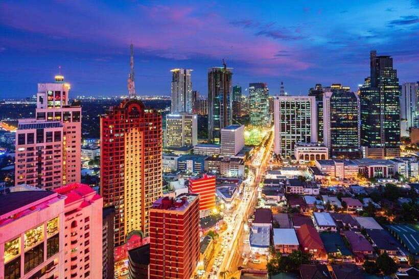 Manila Old & New City Private Tour - American Cemetery and Memorial: A Serious Stop With Real Weight