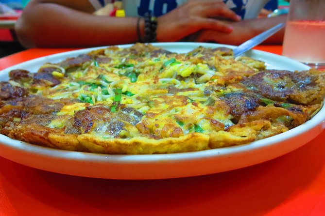 Manila's Culinary Expedition: The Ultimate Food and Market Tour - How the tastings are paced in Chinatown
