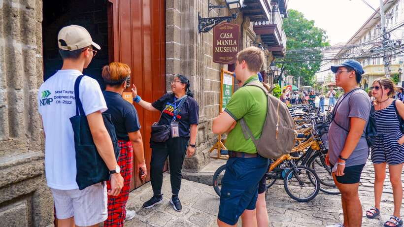 Manila: Sightseeing and Food Walking Tour with Tastings - Who should book this Manila walk, eat, and explore day