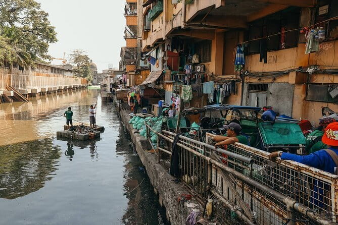 Manila Social and Political Walk - A Mini-Documentary on Manila’s Power, Money, and Daily Life