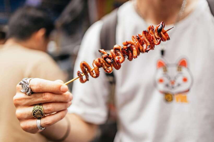 Manila: Street Food and Drinks Walking Tour with Tastings - Rain, heat, and crowded streets: what to plan for