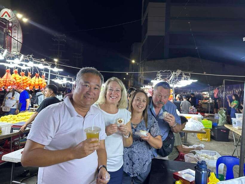 Manila Street food and Night Market Tour - Binondo Chinatown: 40 Minutes of Siopao and Dumpling-Style Comfort
