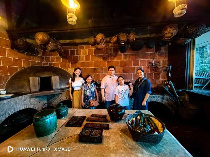 Manila: Walled City Intramuros Walking Tour - The kalesa or tranvia ride: a slower pace inside the walls
