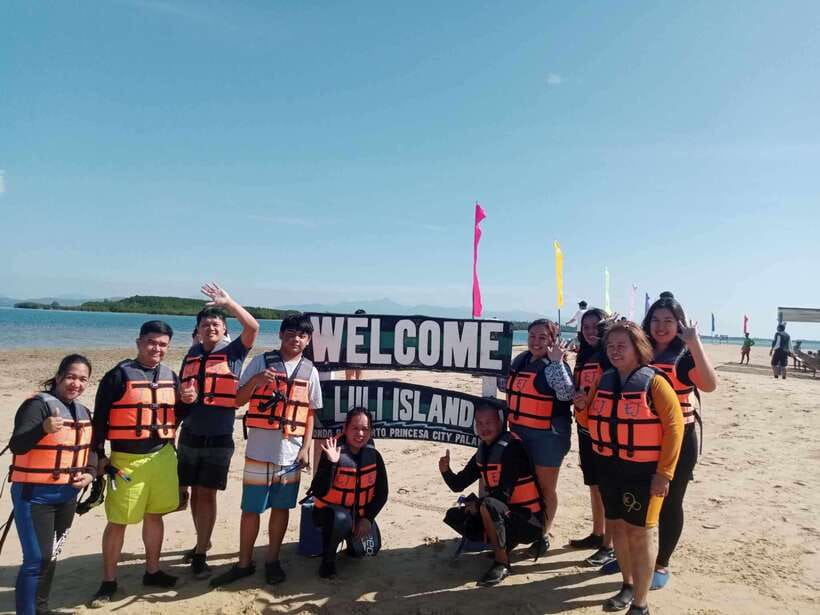 Palawan: Honda Bay Island Hopping Cruise - Honda Bay from Puerto Princesa: why this tour is popular