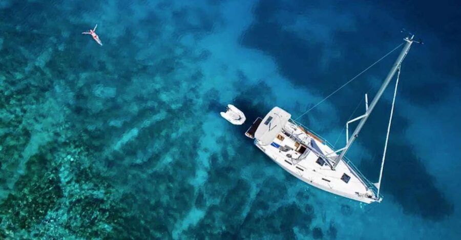Palawan: Private Sailing Yacht Cruise in El Nido - Malpacao Island: deserted beach time plus snorkel sessions from the boat
