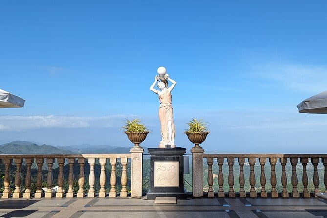 Panoramic View of Cebu and Dinner with Night View - Sirao Pictoral Garden: Flowers, Art, and Palm-Sized Photo Props