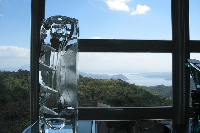 PanoramicTagaytay Ridge Tour from Manila - Museo Orlina: Glass Sculptures That Feel Different Up Close