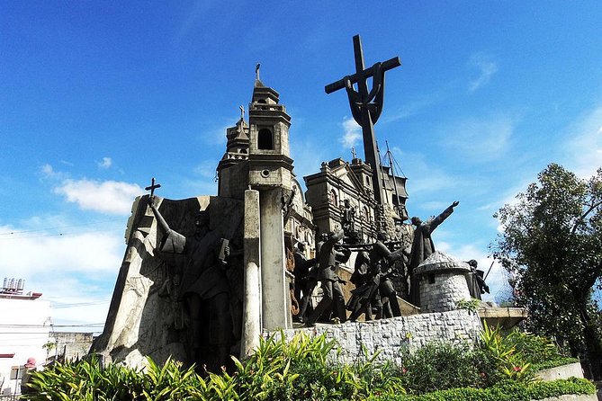 Private Cebu & Lapu-Lapu City Tour with Uphill Spots & Lunch at House of Lechon - Old houses, temples, and a guitar workshop in the same day