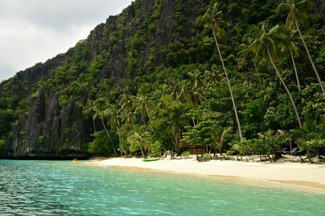 Private El Nido Tour A Island Hopping - The Boat Setup, Safety Gear, and Lunch That Make the Day Work