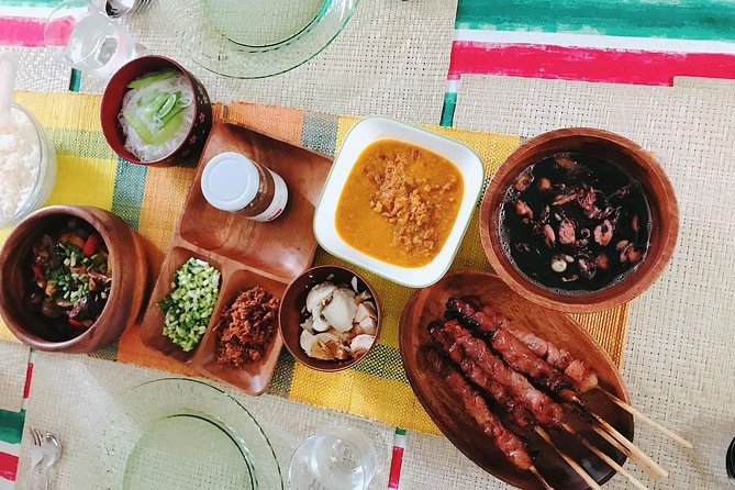 Private Filipino cooking class in a local Manila Home - Meeting in Taguig and Getting Set for a Home-Kitchen Visit