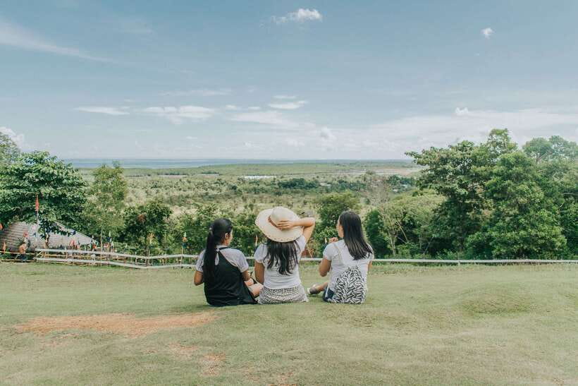 Puerto Princesa: Half-Day City Tour with Optional Massage - Palawan Wildlife Rescue and Conservation Center, and What Crocodiles Teach You
