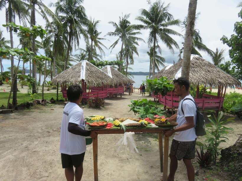 Siargao Island Hopping: Tri Island Tour - Shared and Private - What Makes the Guides and Organization Matter