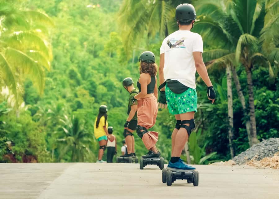 Siargao : Morning 1 Hour Guided Electric Skate Experience - The Exway Atlas 2WD ride: fun starts with stable footing