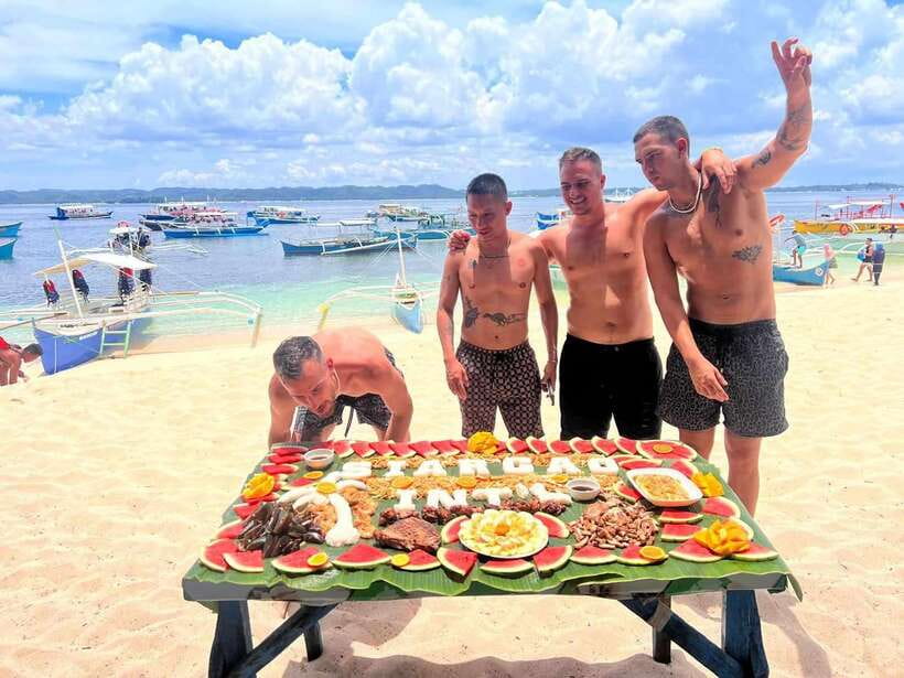 SIARGAO: PRIVATE ISLAND HOPPING GUYAM, DAKU AND NAKED ISLAND - The flow of the day: transfers before the islands