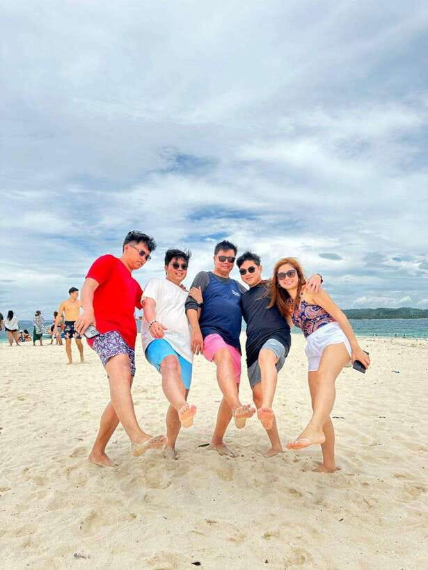 SIARGAO: PRIVATE ISLAND HOPPING GUYAM, DAKU AND NAKED ISLAND - Where you start and how pickup works in General Luna
