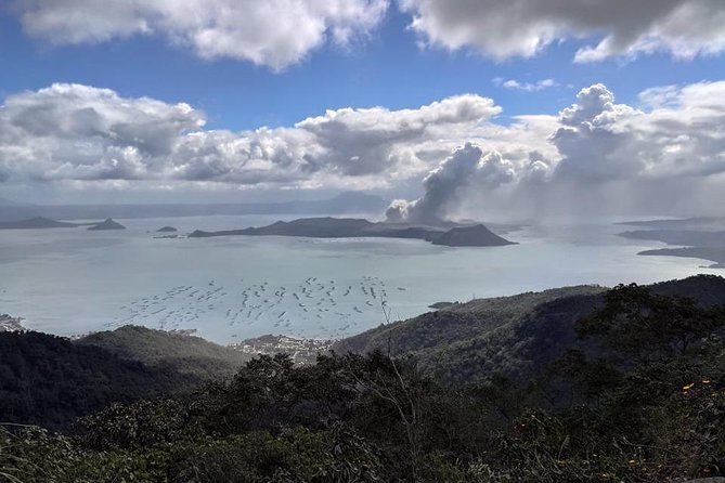 Taal Volcano Experience: Scenic Countryside and Volcano Tour - Why Taal Volcano from Tagaytay feels special, even for a day trip