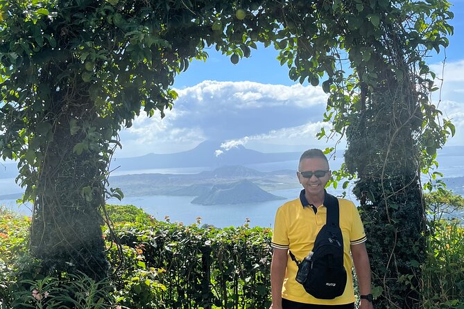 Tagaytay Day Tour sightseeing with Panoramic Taal volcano view - Tagaytay Museum Time And Orlina Glass Art: A Creative Break