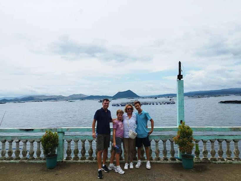 Tagaytay: Taal Volcano Tagaytay Private Tour w/Jeepney Ride - Palace in the Sky by Jeepney: a ridge ride plus a political story